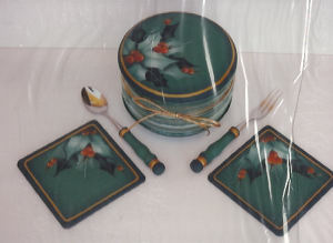 Holly and Berries Topper - Gail Anderson